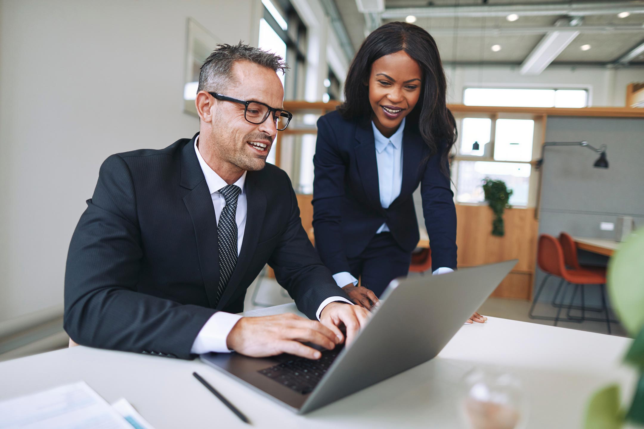 Best Practices for Commercial Cleaning Maintenance – business owners reviewing service update report