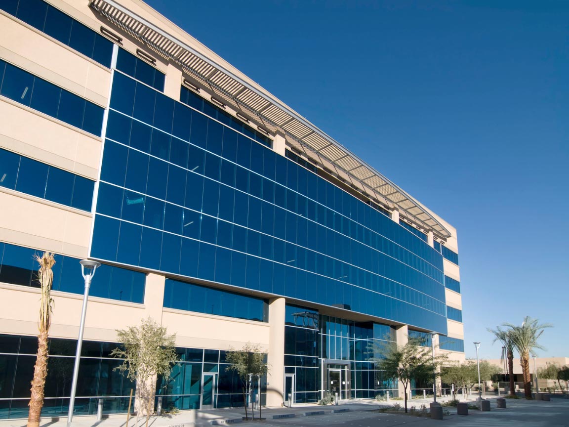 Choosing-a-Commercial-Cleaning-Services-Company-for-Your-Educational-Facility-Exterior