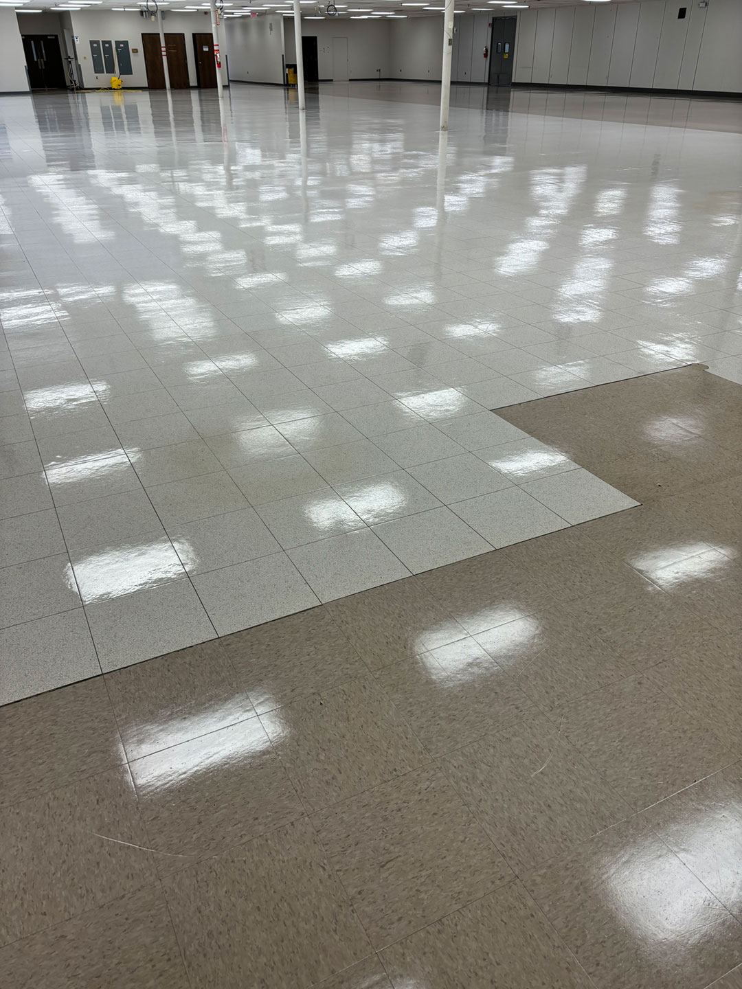 Sanitized-cafeteria-floor-in-a-commercial-building